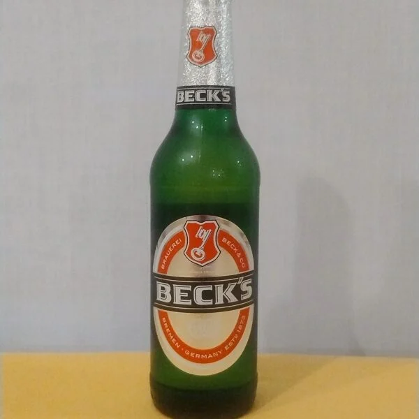 Knackig-herbes Pils aus Bremen – 0,33-l-Flasche. Ab 18! Preis inkl. Pfand