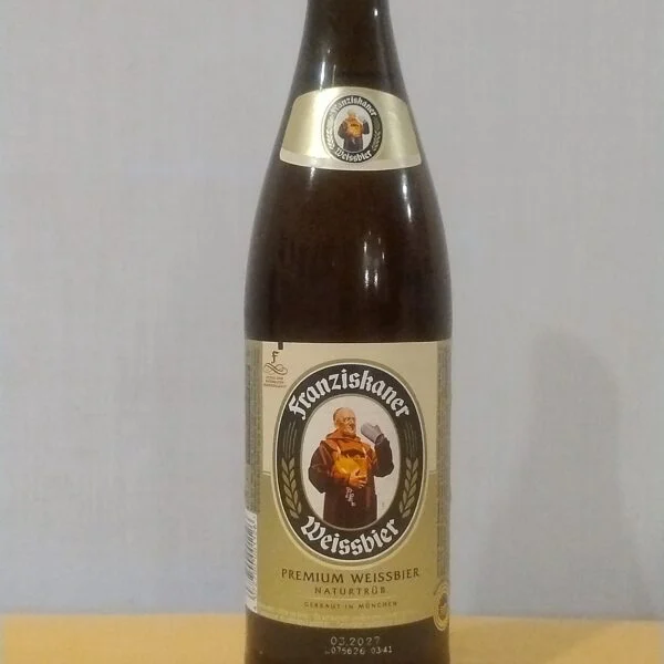 Mild-würziges Weißbier naturtrüb, gebraut in München. 0,5-l-Flasche. Ab 18! Preis inkl. Pfand.