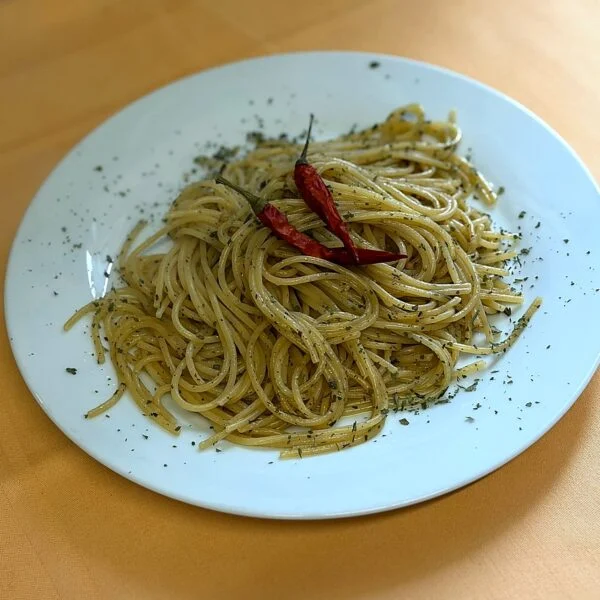 Pasta Aglio e Olio – La Pergola Nürnberg
