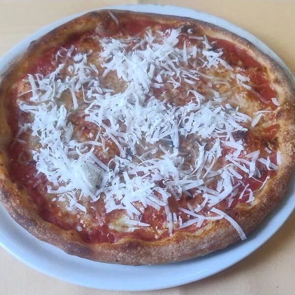 Pizza ai 4 Formaggi – La Pergola Nürnberg