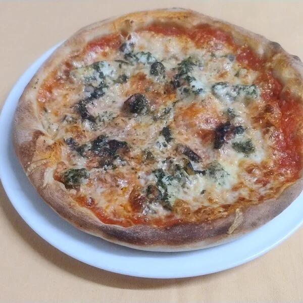 Pizza Pescatora– La Pergola Nürnberg